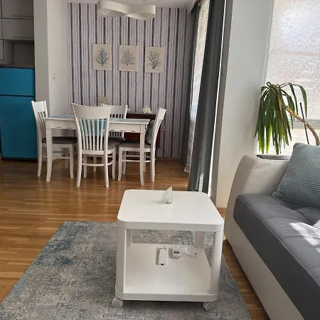 Astra Apartament Warna